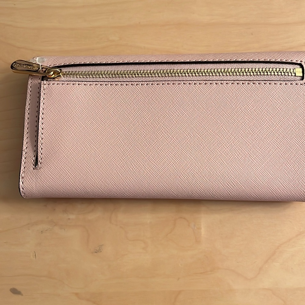 NEW Michael Kors Wallet - Picture 2 of 3